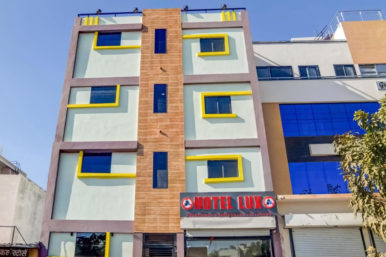 Spot On 76764 Hotel Lux Ιντόρ Εξωτερικό φωτογραφία